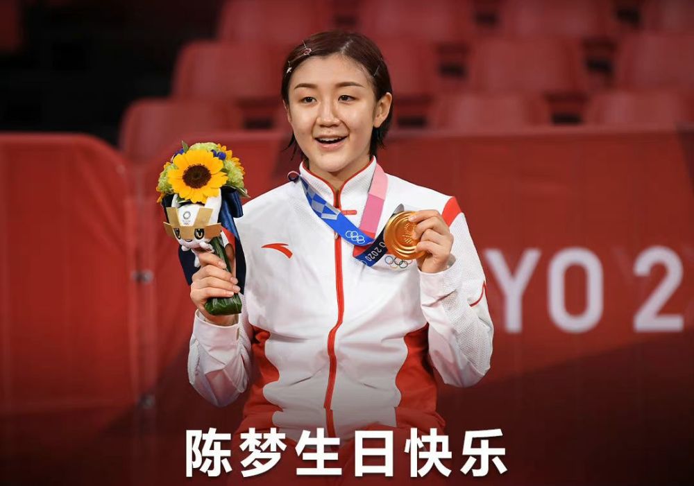 此次密封了五年的口碑佳作《狗十三》，既是对曹导电影现实主义传统的延续，让国产青春题材回归;真实本源；又是一种创新，透过;青春直指中国式家庭教育的最痛点